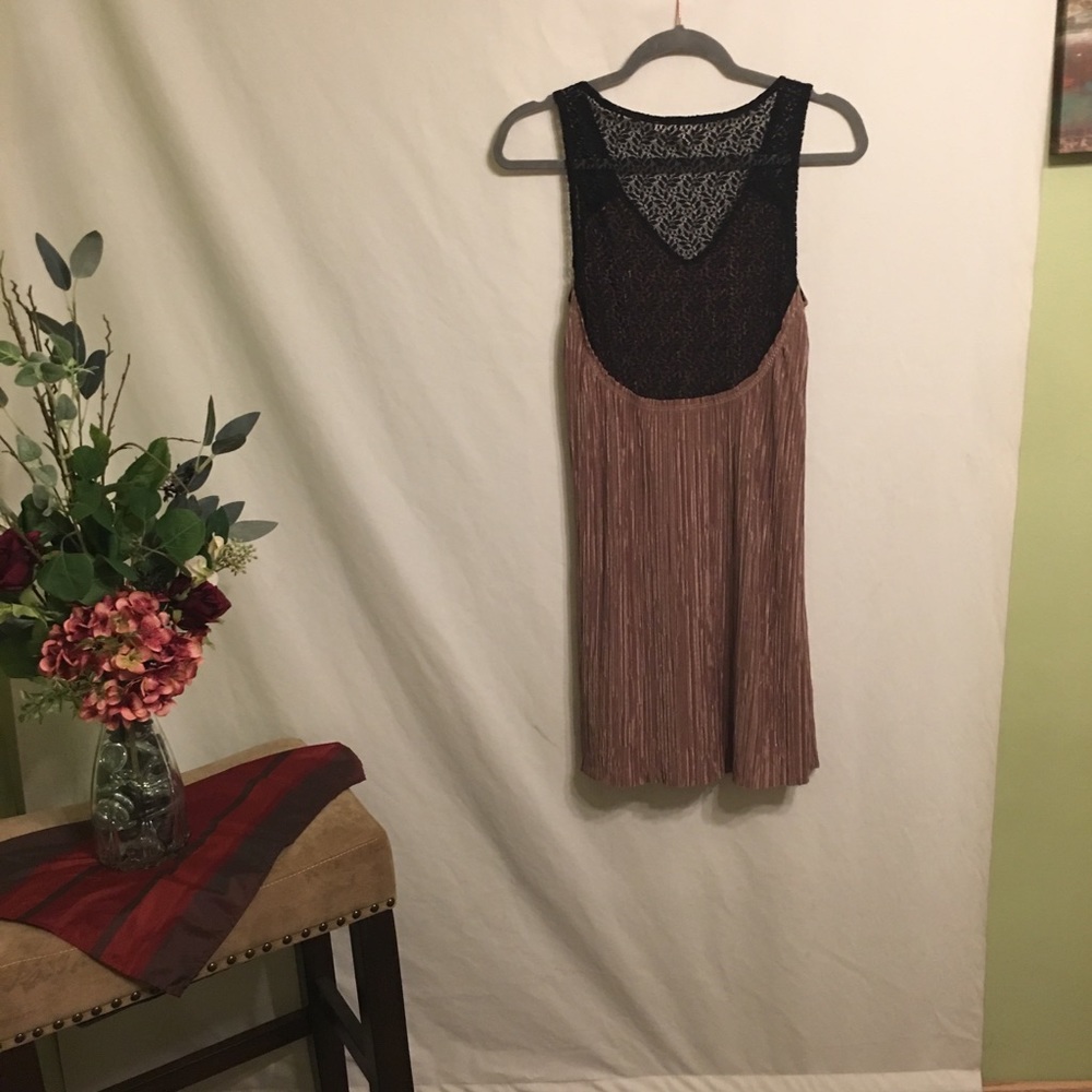 Dress - Picture 2 of 8
